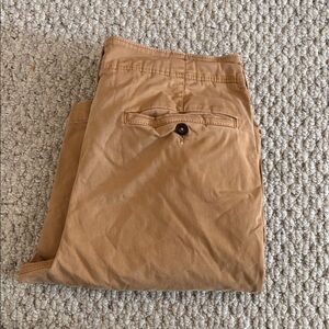 American Eagle Outfitters Tan Extreme Flex Chinos- original straight 33w x 32l